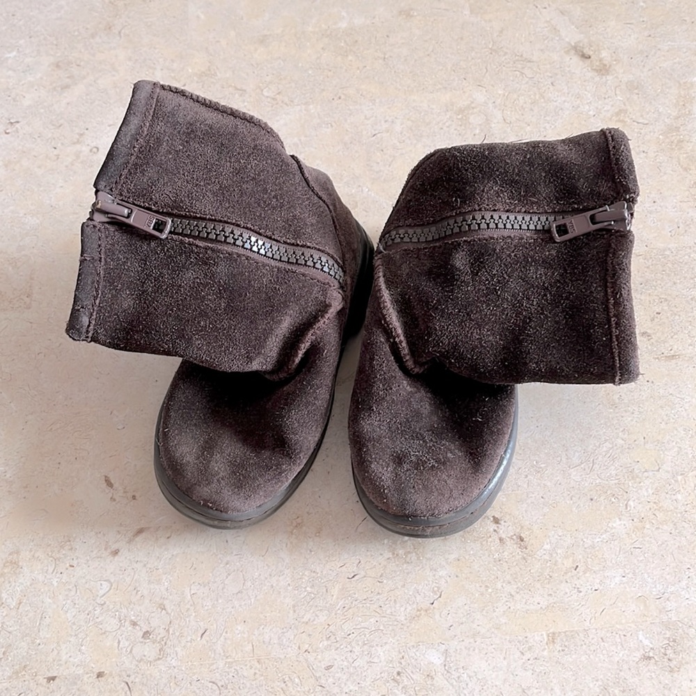 Brown leather toddler girls size 6 boots